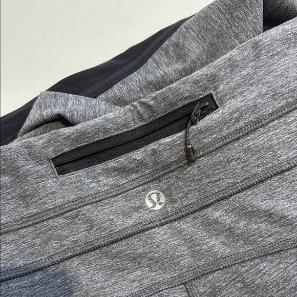 Lululemon Athletica Gray and Black Leggings with Streamlined Fit Size 6 - Picture 9 of 9